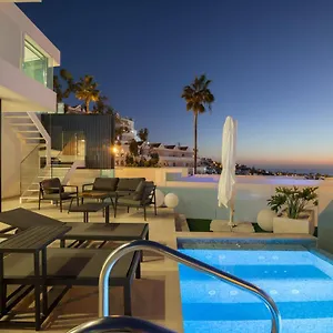 200m-new-villa-with-private-heated-pool-and-amazing-ocean-view.in-canary-islands.com/
